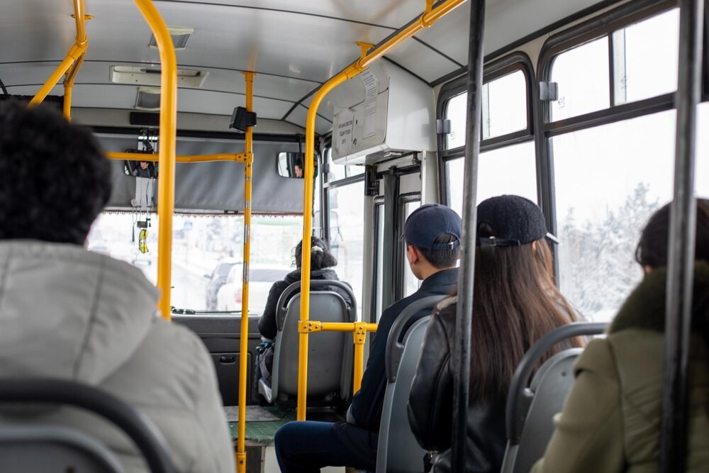 Zielona Linia znów na trasie: Dojedź na basen Rajska Fala w Roju!