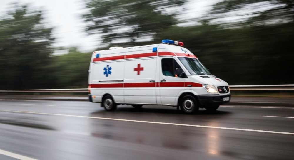 Chłopiec na hulajnodze potrącony przez busa na Alei Jana Pawła II trafił do szpitala